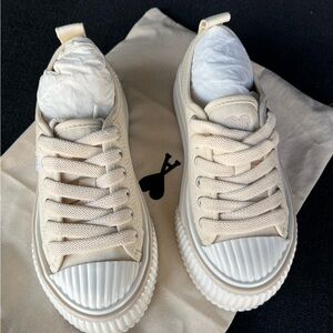 Ami sneakers size 35